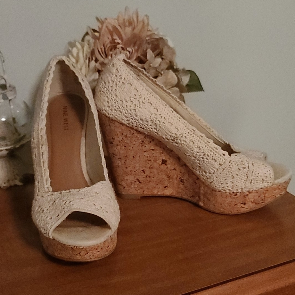 Wedge heels